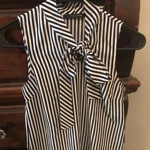 Women’s tank blouse with tie at neck XS